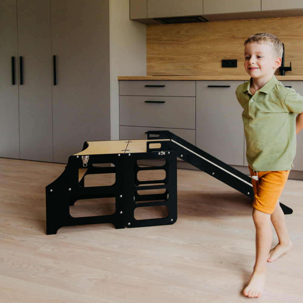Foldable Kitchen Tower With a Slide