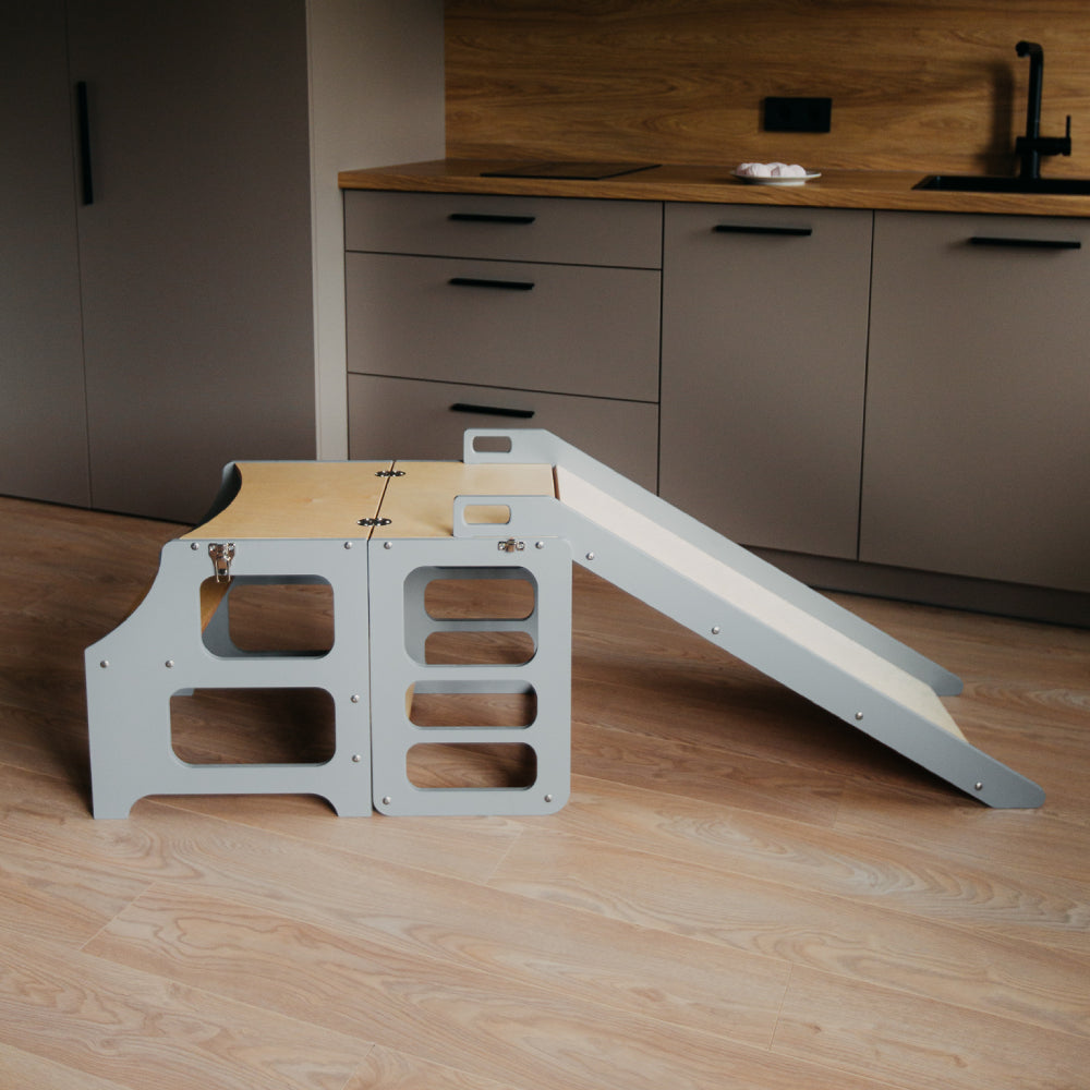 Foldable Kitchen Tower With a Slide