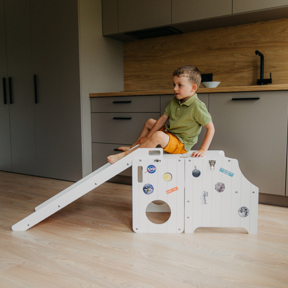 Foldable Kitchen Tower With a Slide