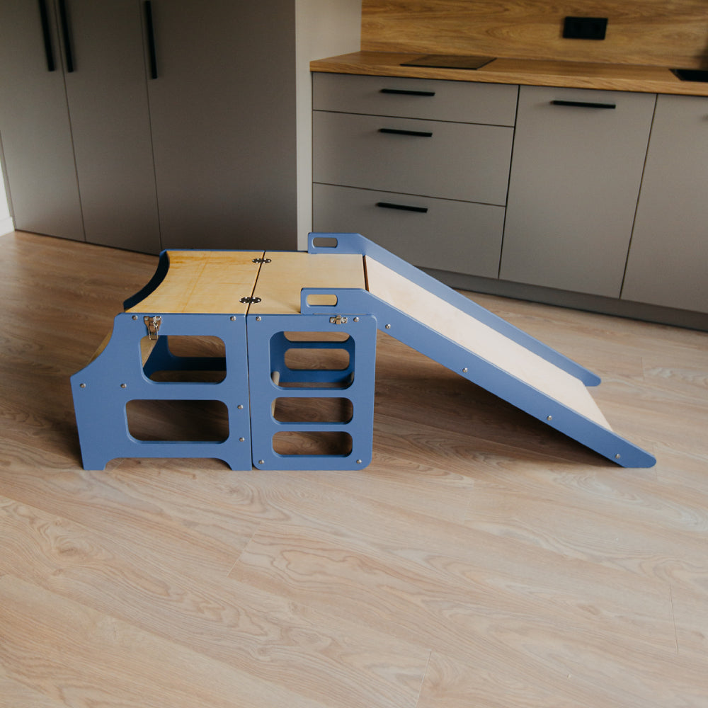 Foldable Kitchen Tower With a Slide