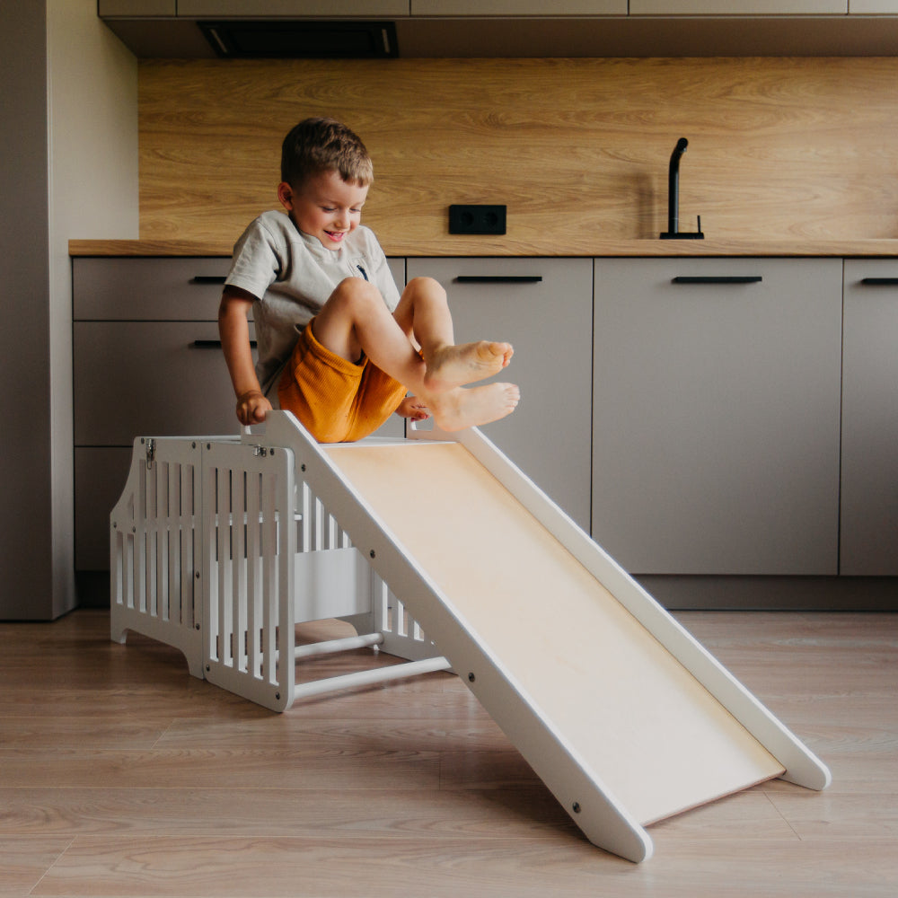 Foldable kitchen tower with slide (striped collection)