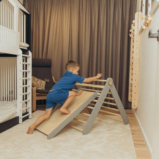 Climbing Triangle - Swedish Ladder set with a slide
