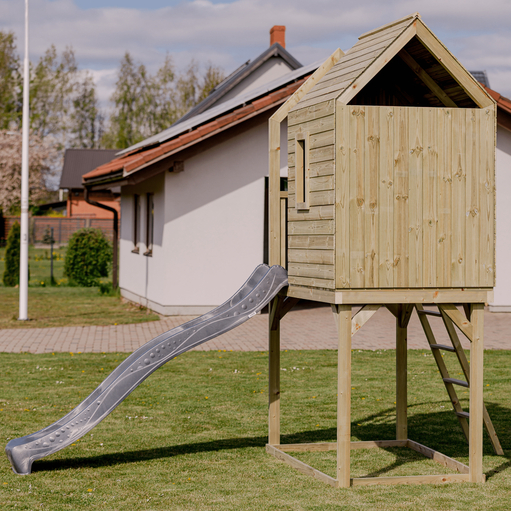 XL Duck House With A Slide - Duck Woodworks