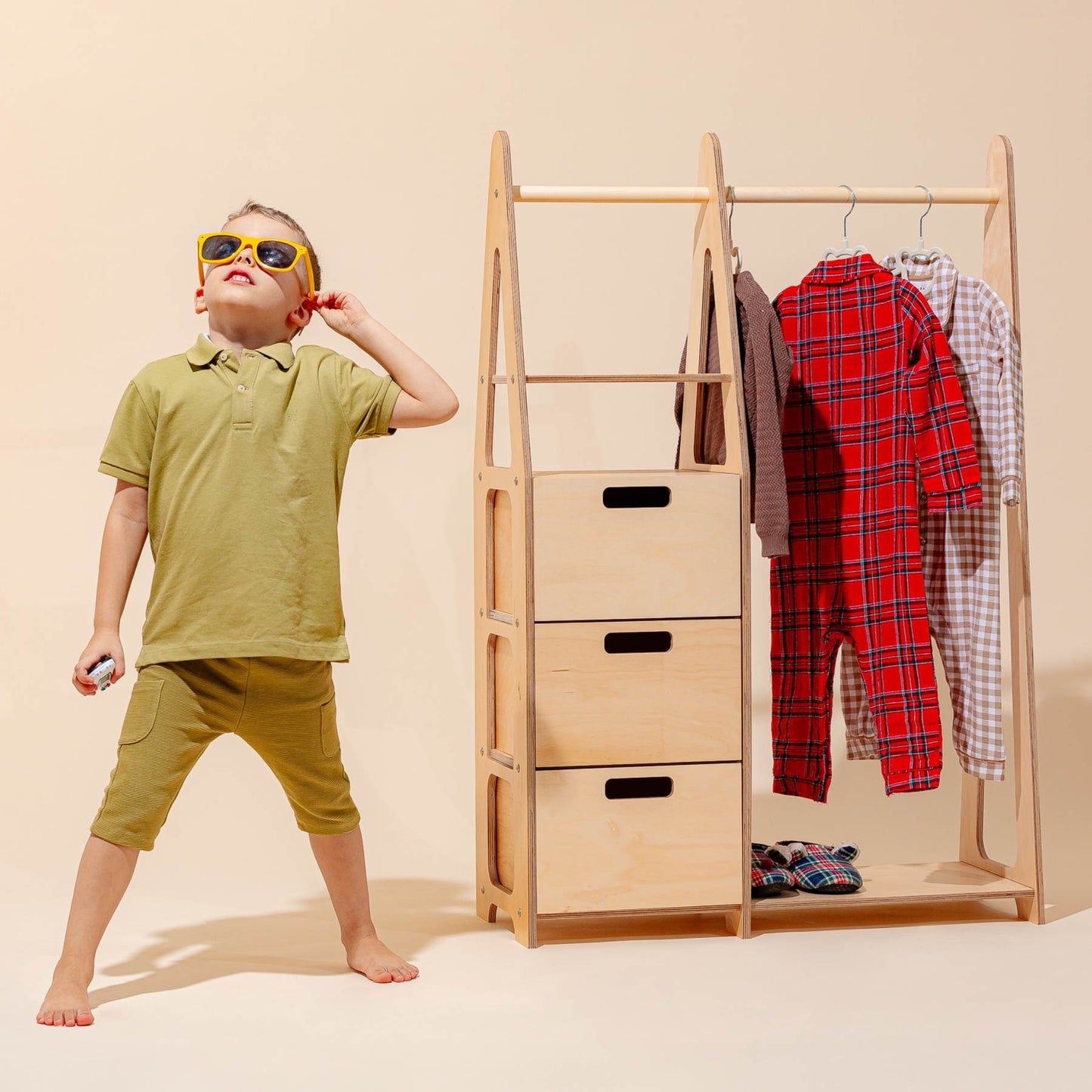 Clothing Rack with drawers (rectangular holes)