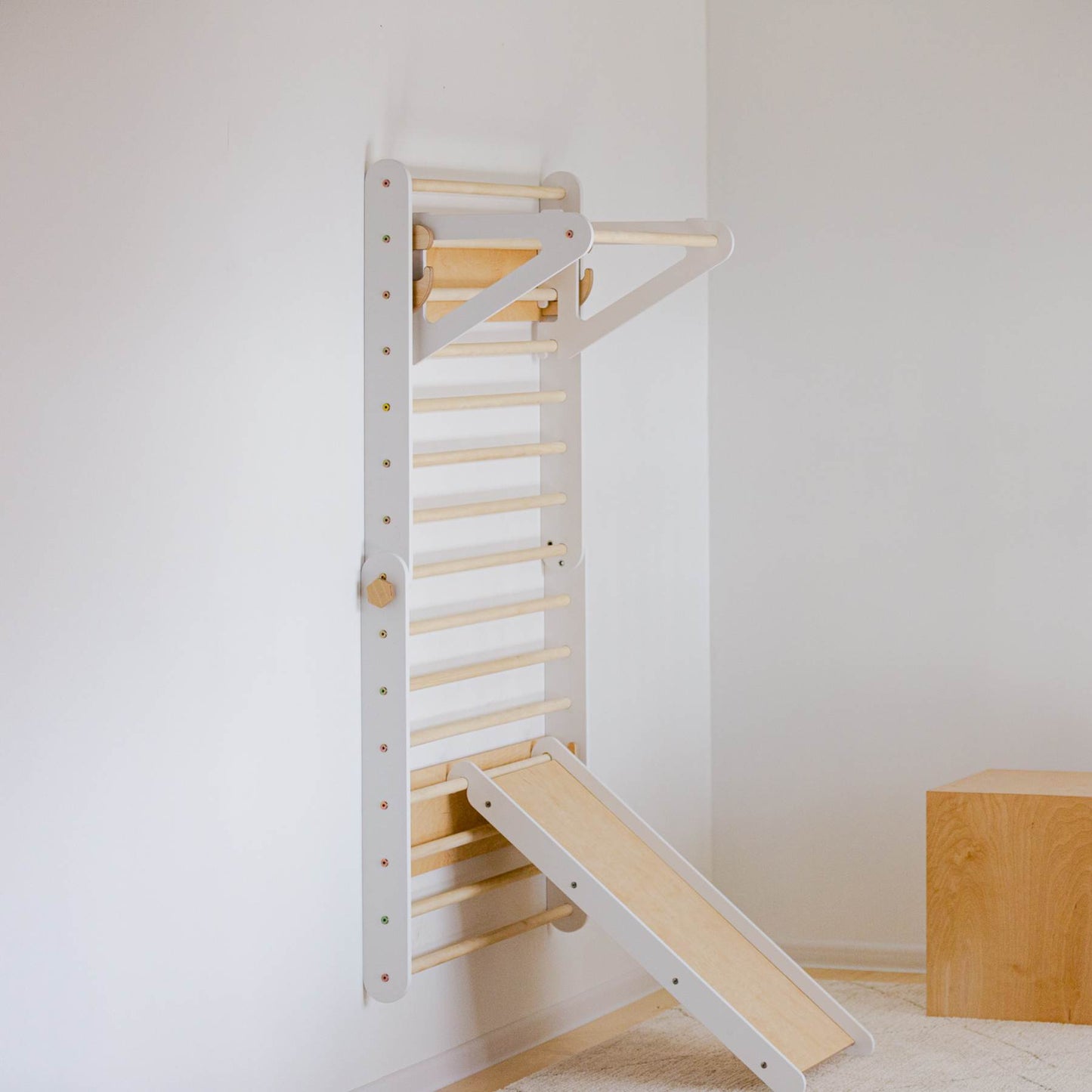 Climbing Triangle - Swedish Ladder set with a slide