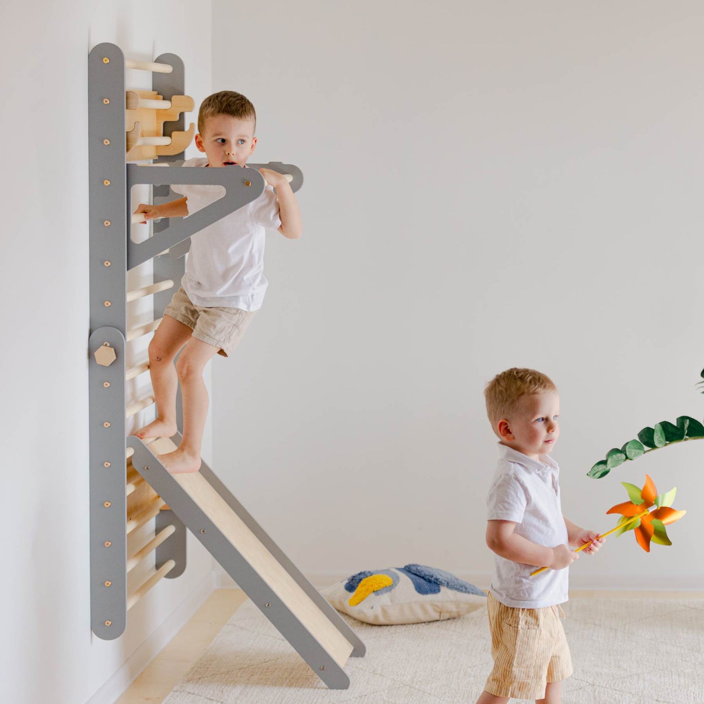 Climbing Triangle - Swedish Ladder set with a slide
