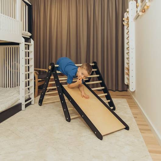 Climbing Triangle - Swedish Ladder set with a slide