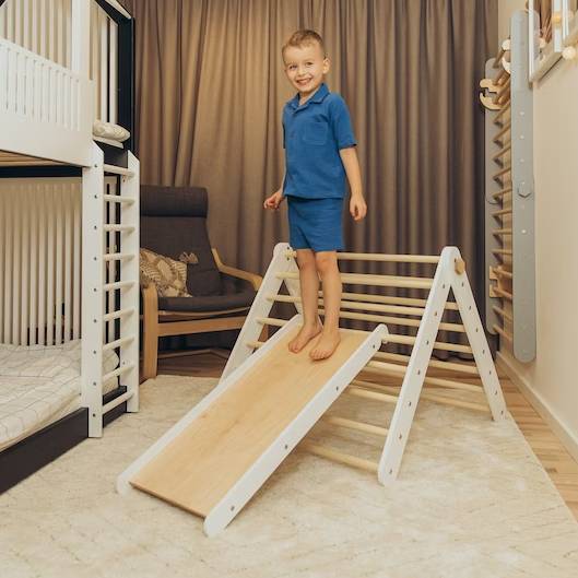 Climbing Triangle - Swedish Ladder set with a slide