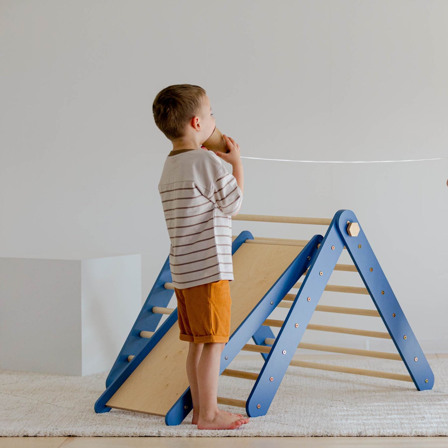 Climbing Triangle with a slide