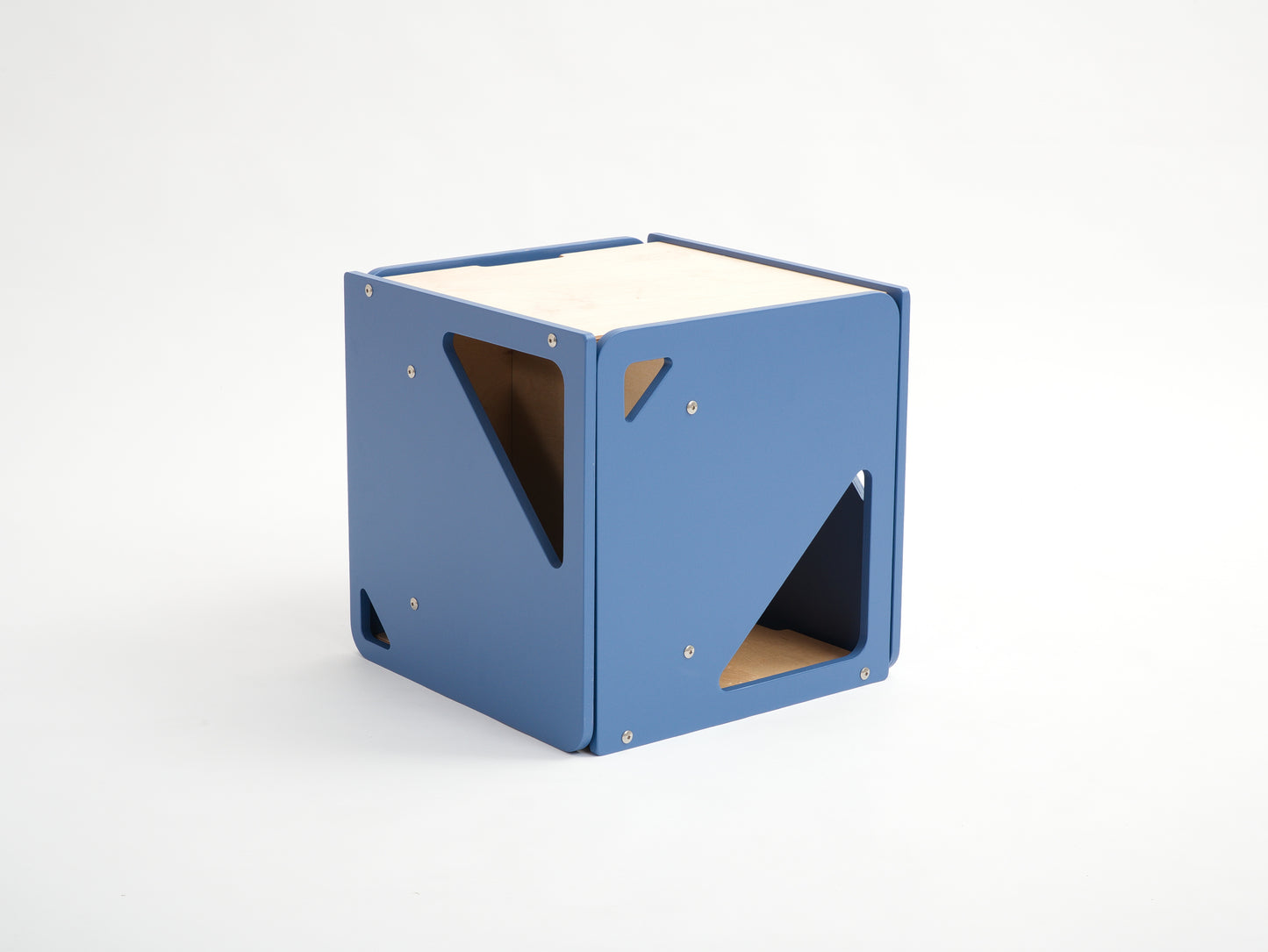 2-in-1 Table and Cube Chair