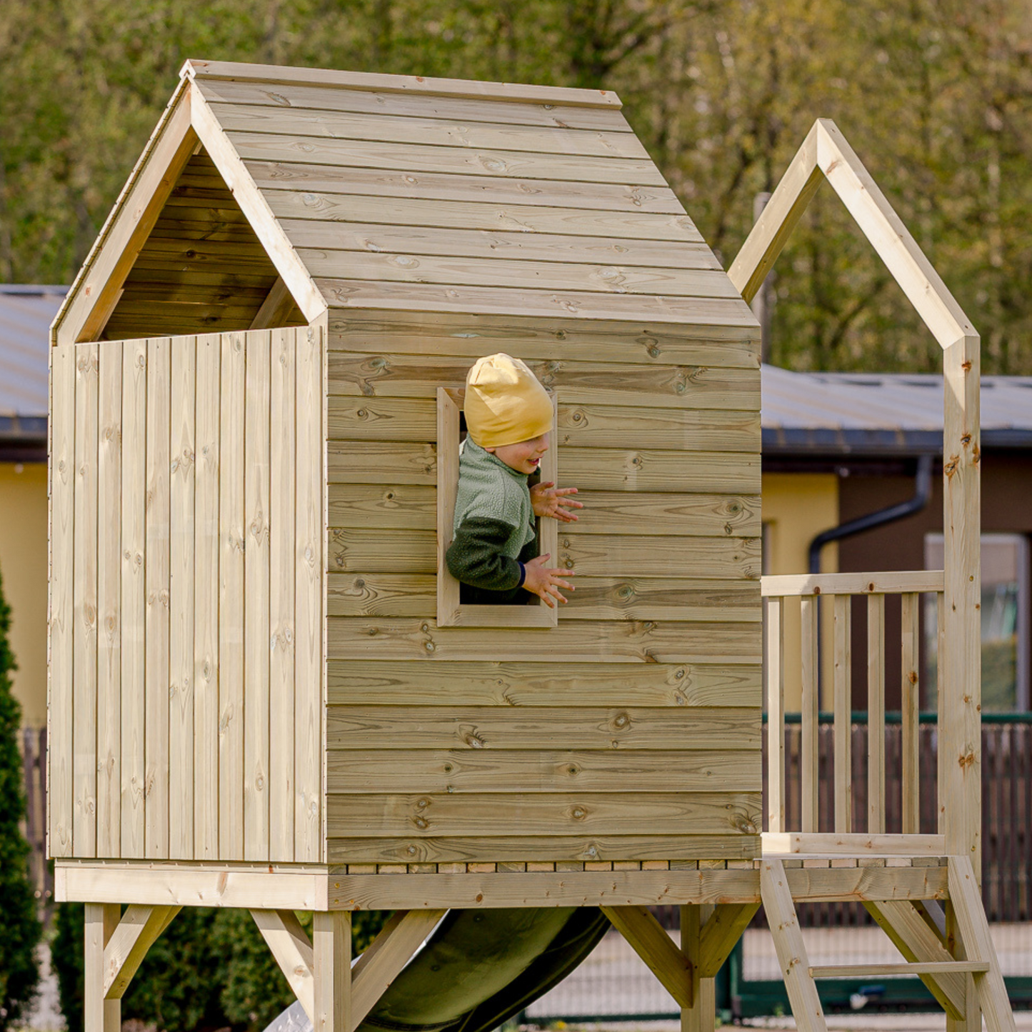 XL Duck House With A Slide