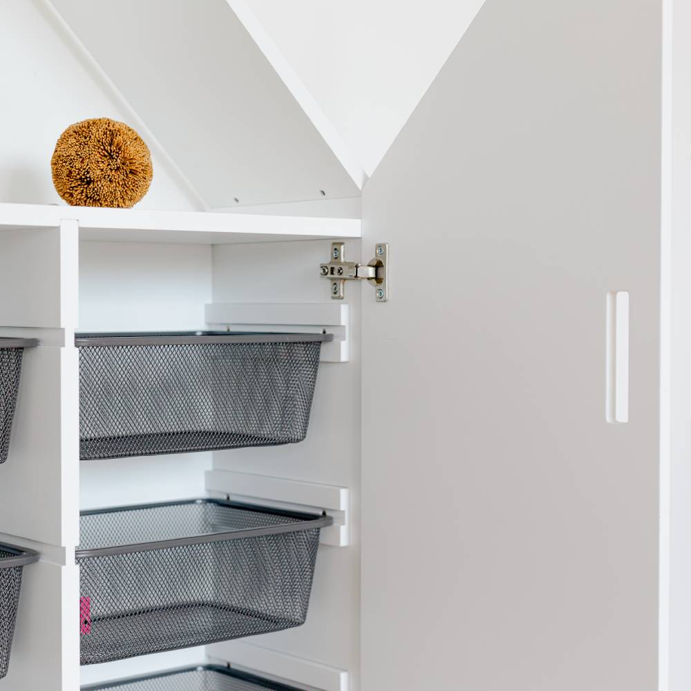 House shaped cupboard for children - Duck Woodworks
