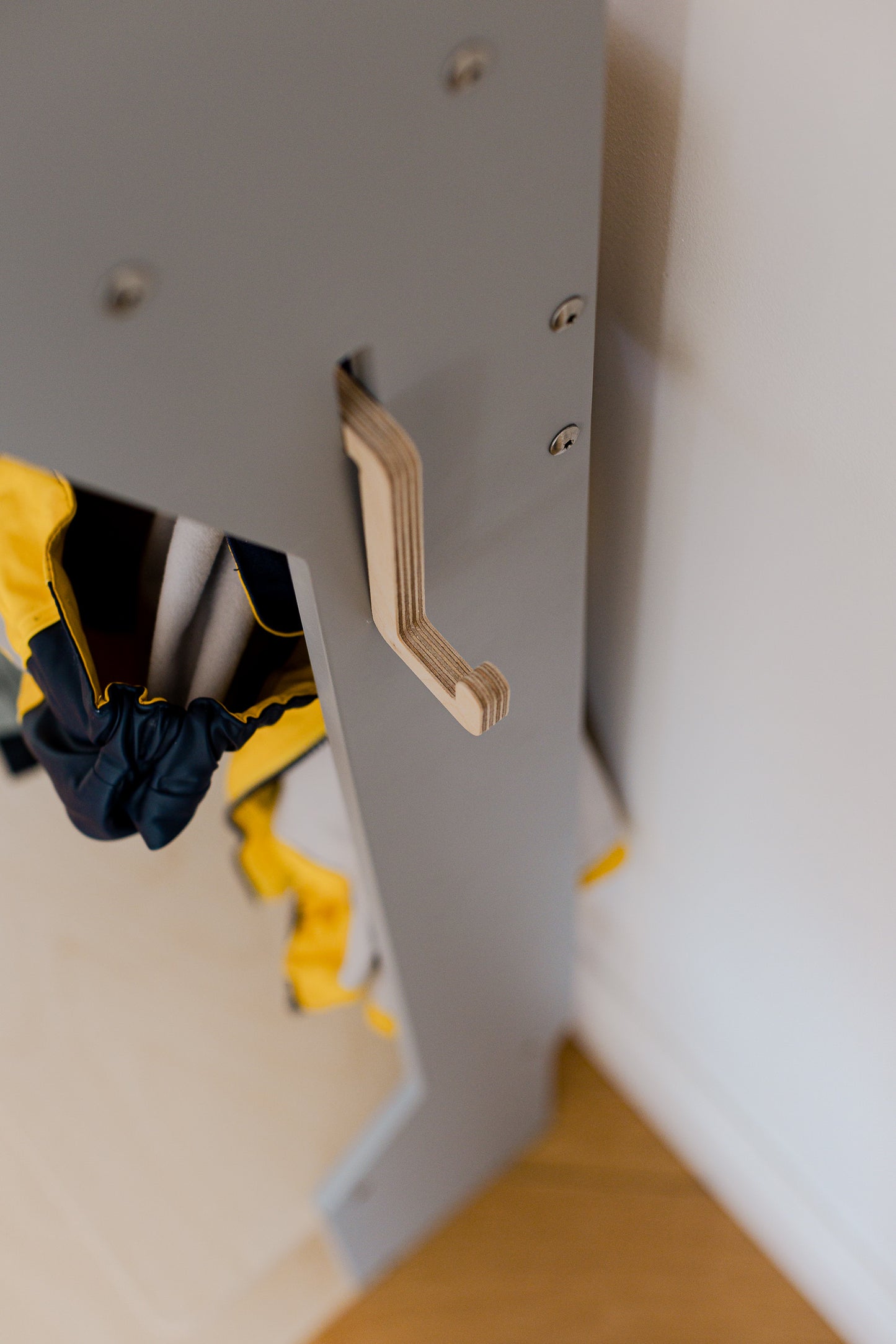 Armoire de rangement pour vêtements d'extérieur d'enfants – Structure robuste en bois