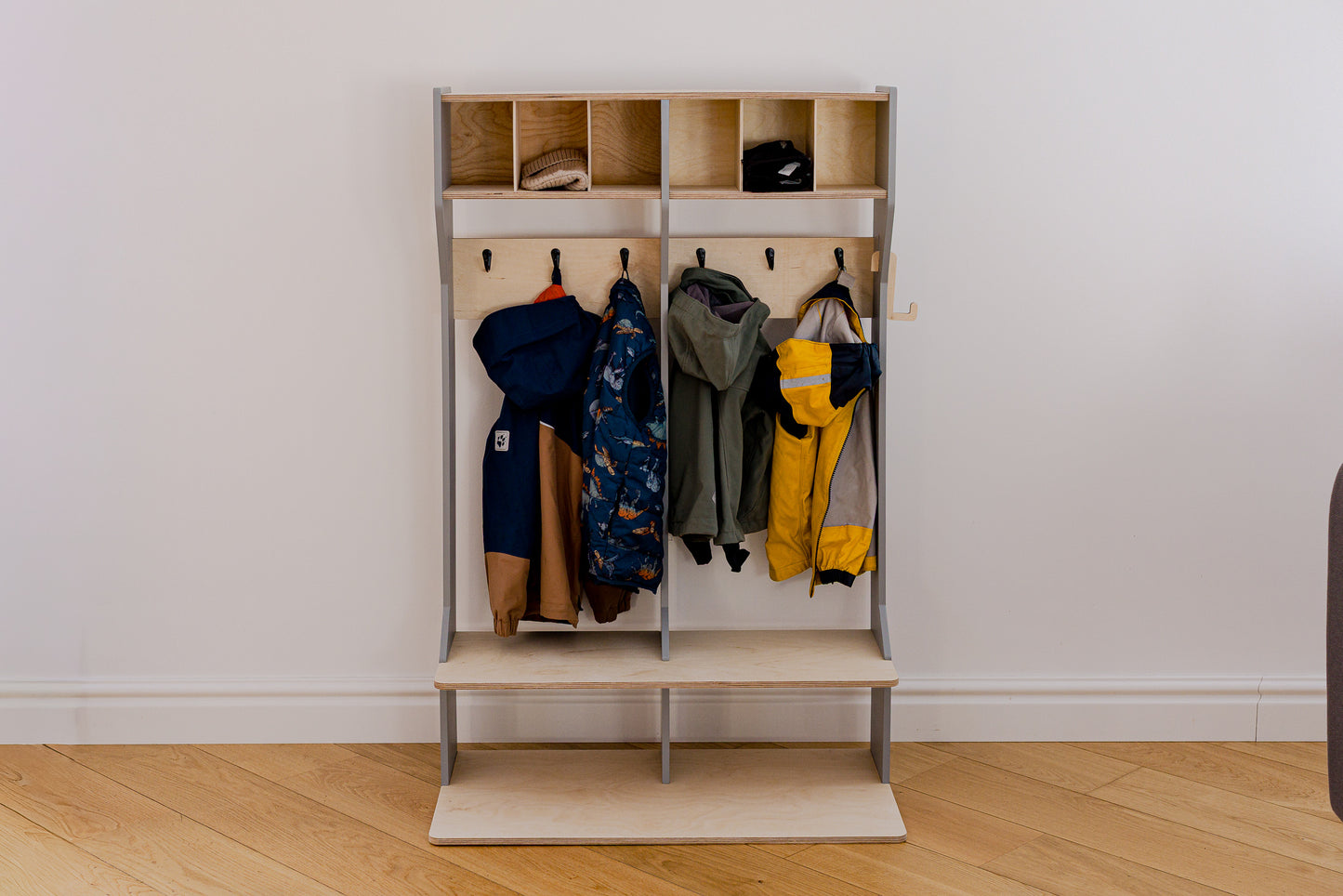 Armoire de rangement pour vêtements d'extérieur d'enfants – Structure robuste en bois